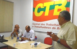 Lideranças sindicais se reúnem na CTB 09/05/2014