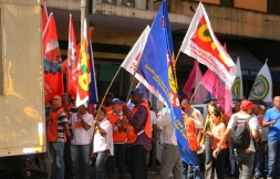 Marceneiros de São Paulo participam de ato político contra as MPS 664 e 665 em 02/03/2015